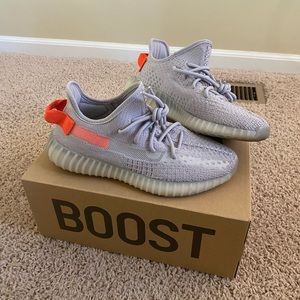 Yeezy Boost 350 V2 Tail Light